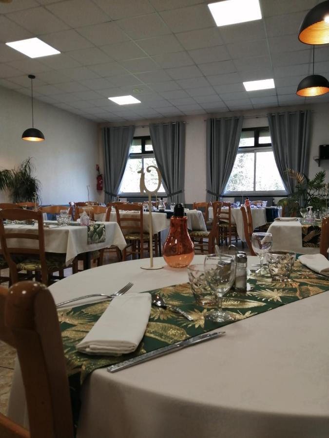 Hotel Restaurant La Grenouillere ヴィトレ エクステリア 写真