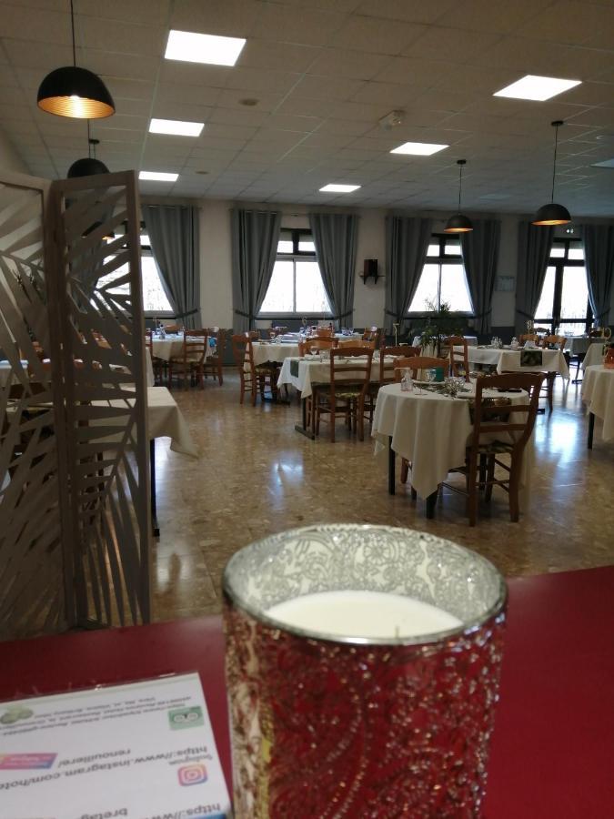 Hotel Restaurant La Grenouillere ヴィトレ エクステリア 写真
