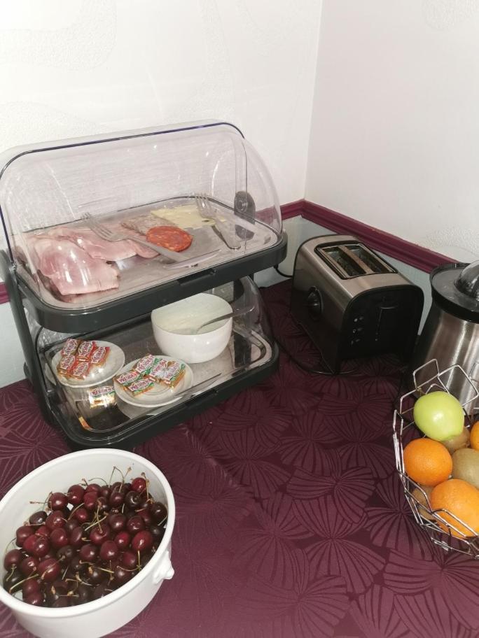 Hotel Restaurant La Grenouillere ヴィトレ エクステリア 写真