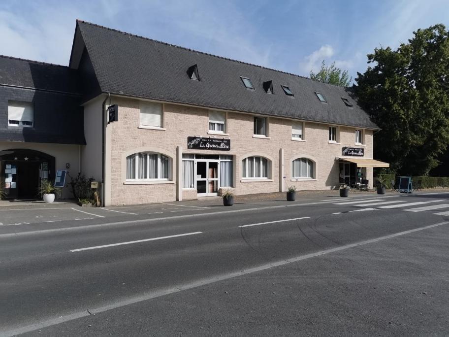 Hotel Restaurant La Grenouillere ヴィトレ エクステリア 写真