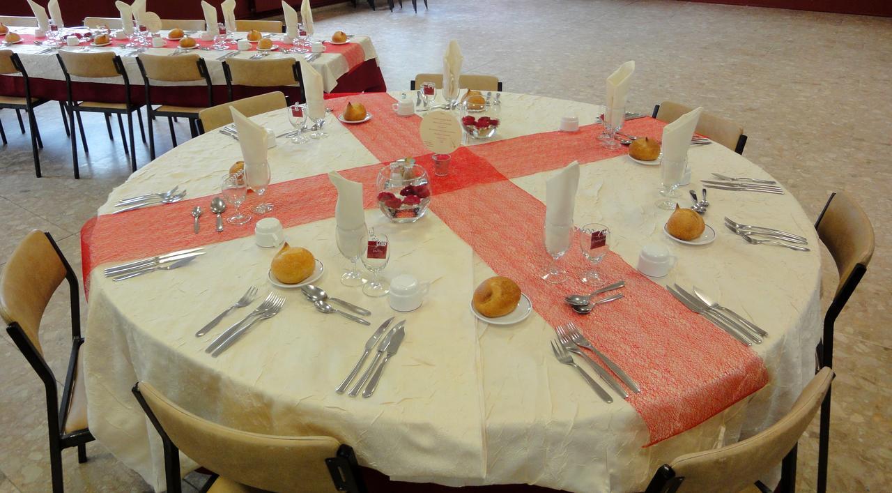Hotel Restaurant La Grenouillere ヴィトレ エクステリア 写真